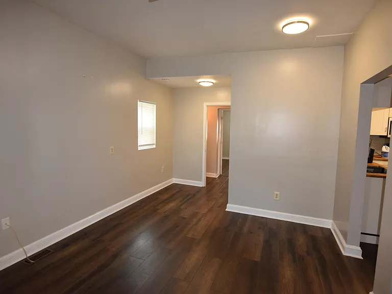 1201 Hamlet St — Photo 5