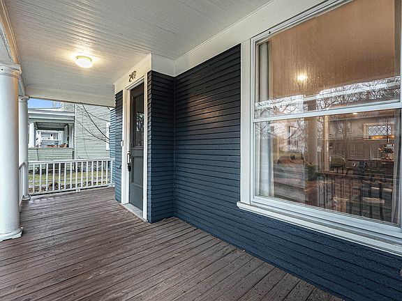 5th image of 249 Fuller Ave SE