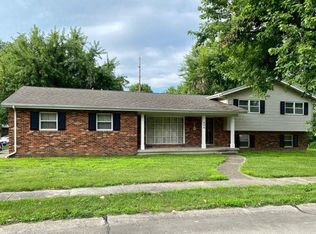 400 Price Ave, Mattoon, IL 61938