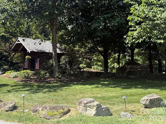 2nd image of 0 Huckleberry Ridge Ln #127R2