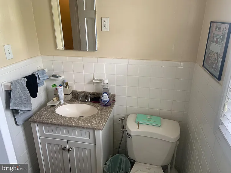 732 N Oakland St — Photo 17