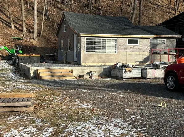 28 W Willow Terrace Dr, Mechanicsburg, PA 17050