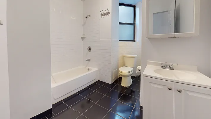 Rented by Bond New York | media 19