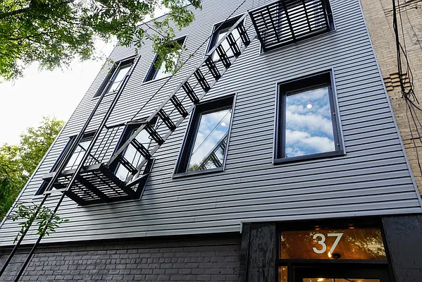 Rented by Compass | media 31