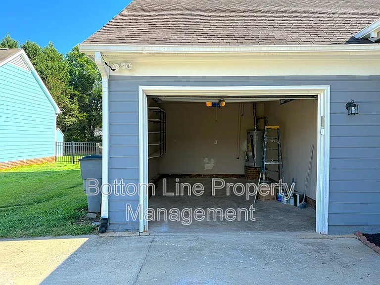 4013 Inglehurst Dr — Photo 21