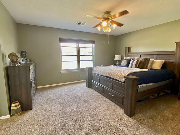 5th image of 2216 Canary Dr
