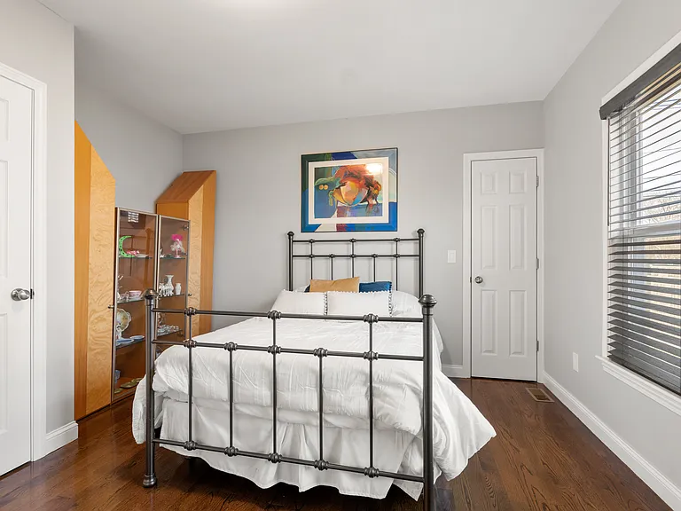 32 E Chestnut St #32 — Photo 8