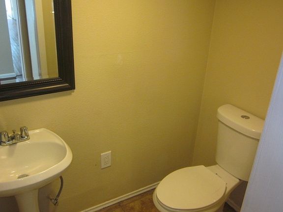 4th image of 531 Westmoreland Dr