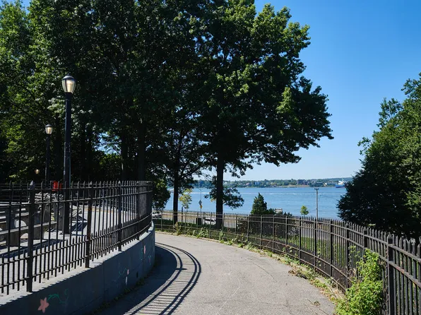 16 Colonial Gardens image 39 of 40