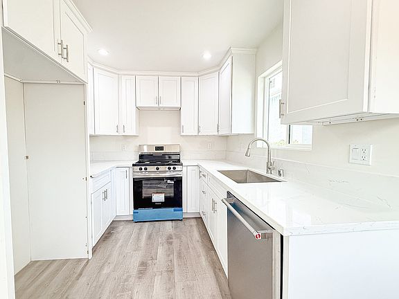 5th image of 7621 Machrea St
