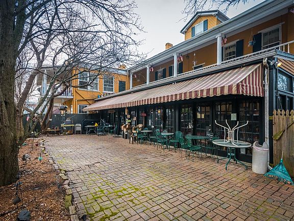 5th image of 517 Ann St