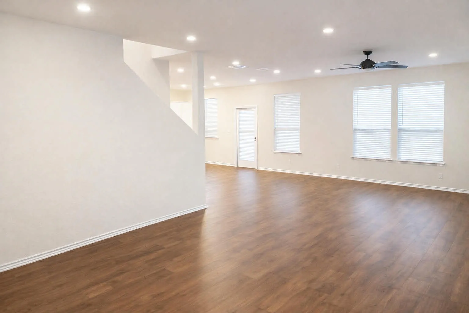 4 bed, 2601 sqft, $2,150 — Photo 3