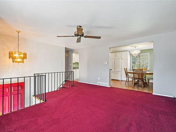 4th image of 740 Sara Ln