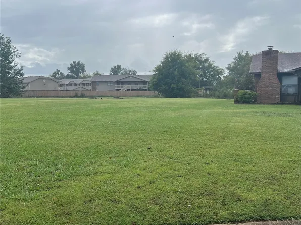 1221 Turner Pl, Muskogee, OK 74403