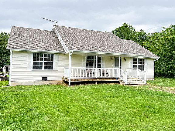 2nd image of 366 Caddo Ln