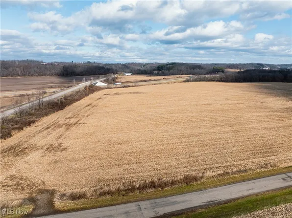 Eddleblute Dr, Frazeysburg, OH 43822