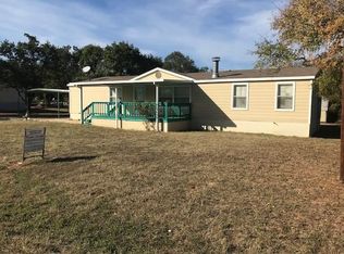 105 E Dawn Dr, Johnson City, TX 78636