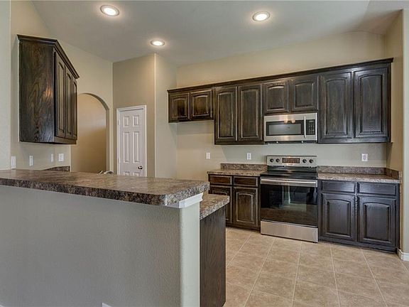 3rd image of 3505 Kimberly Ln