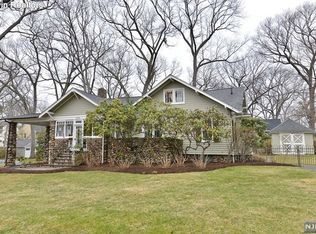 153 Waiku Rd, Ridgewood, NJ 07450