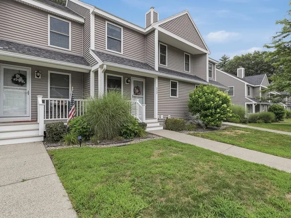 212 Bayberry Hill Ln #212, Leominster, MA 01453