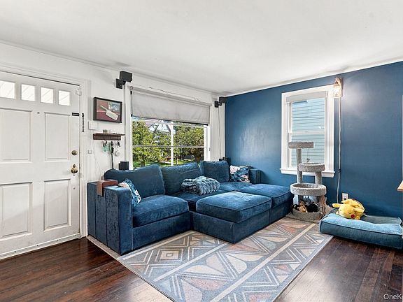 4th image of 18 Underhill Avenue
