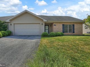 1904 Powell Dr, Chambersburg, PA
