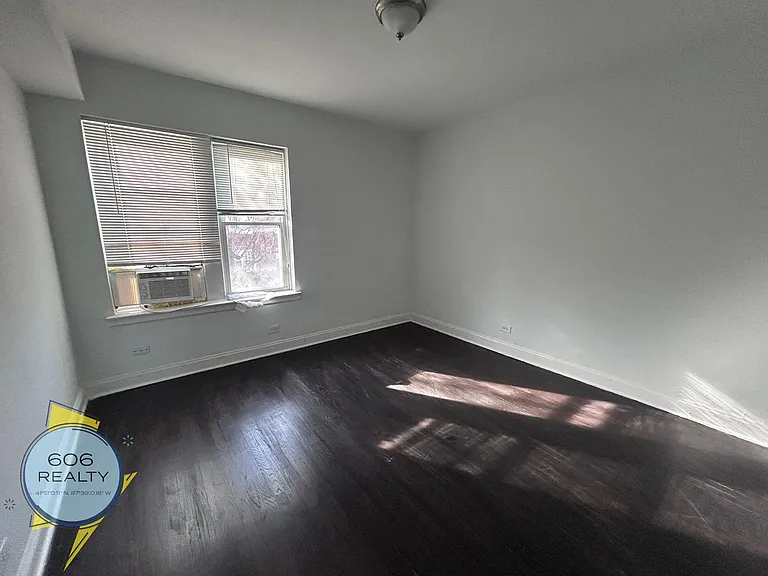 7340-50 N. Damen Ave — Photo 28