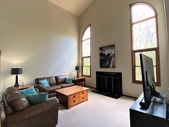 4th image of 5451 Ashbrook Pl #18