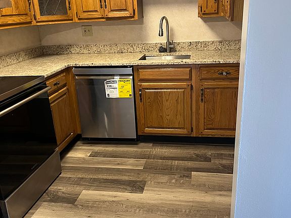 4th image of 10445 Briarbend Dr