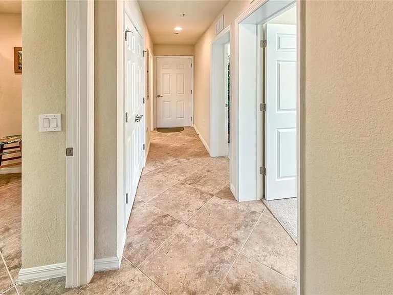 9512 Napoli Ln #101 — Photo 15