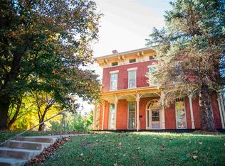 733 N 4th St, Quincy, IL 62301