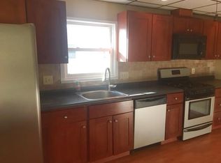 15 Golden Ave #1R, Medford, MA 02155