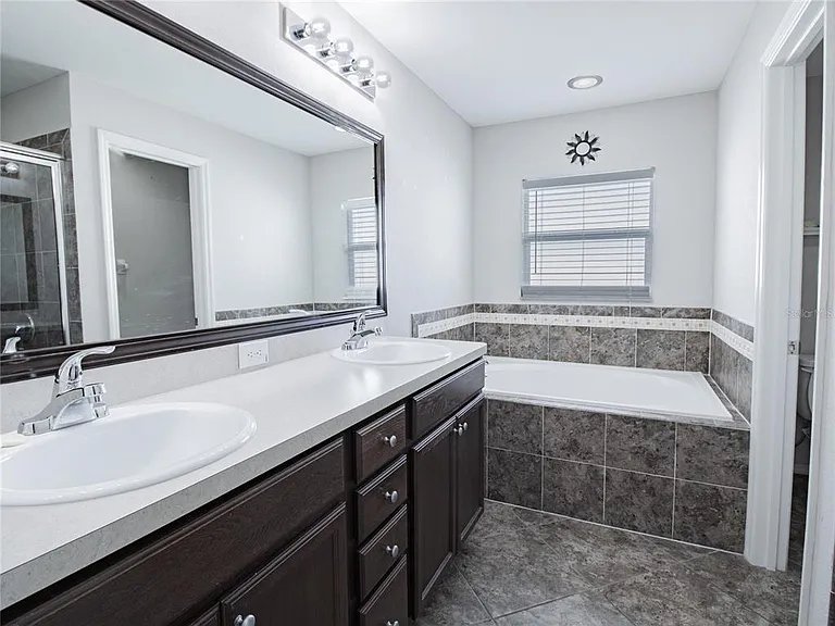 2628 Sunset Cir — Photo 16
