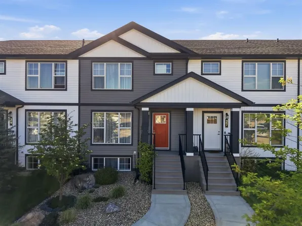 28 NW Hawthorn Pl, Sylvan Lake, AB T4S 0S2