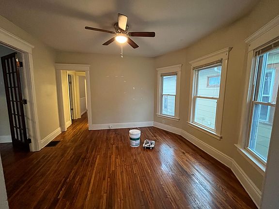 Dining room w/entrance to study