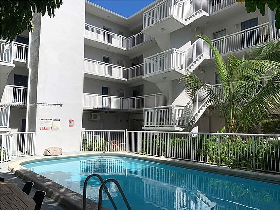 5th image of 130 Mendoza Ave APT 22