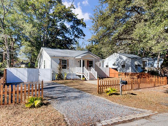 3rd image of 2655 Madden Dr