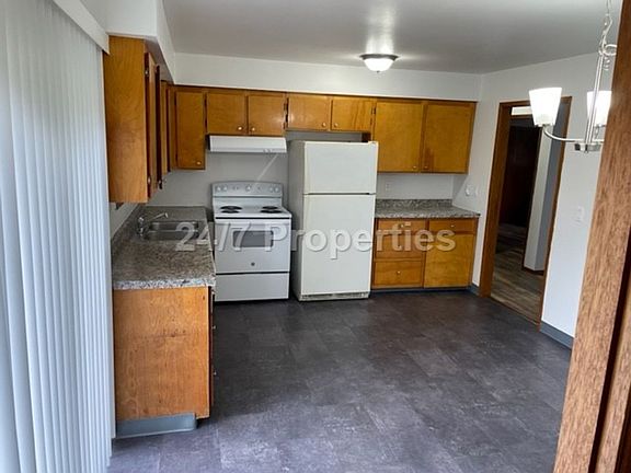 4th image of 4841 NE Prescott St #4843