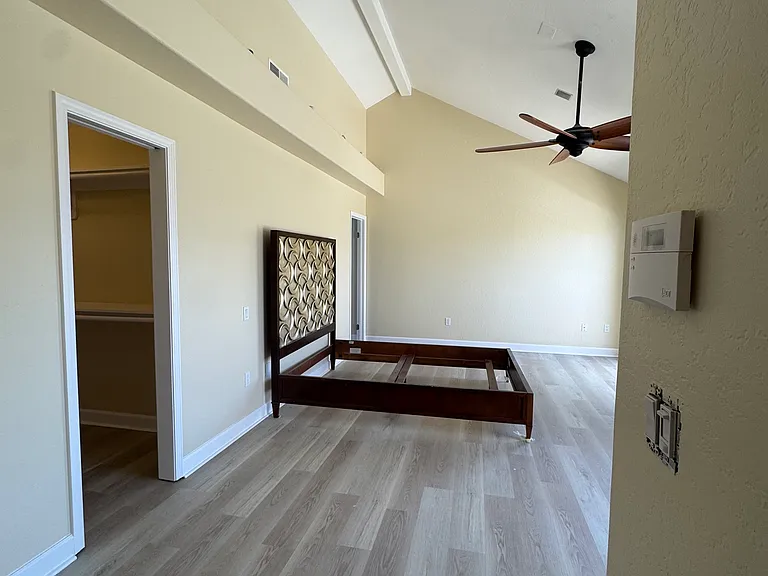 901 Beryl St — Photo 20