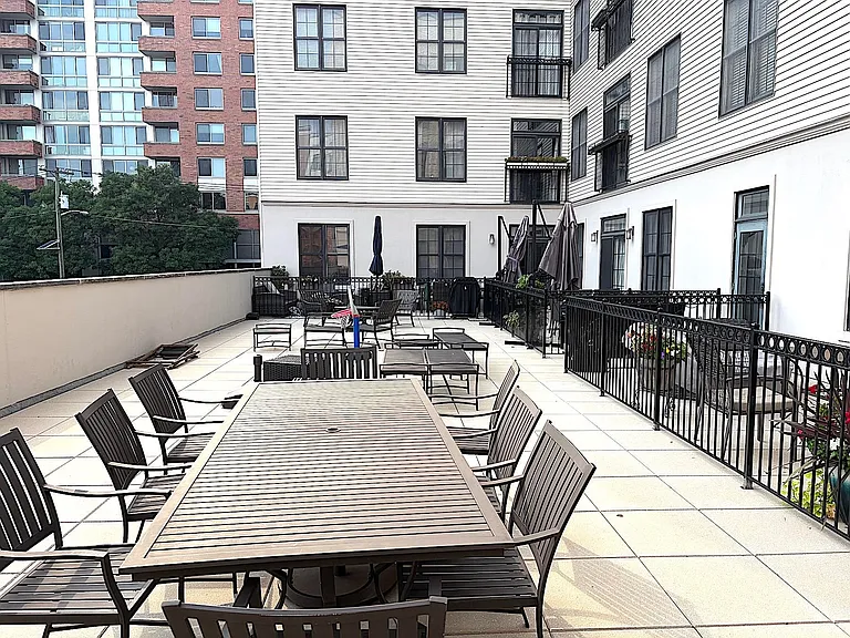 830 Monroe St #4I — Photo 17