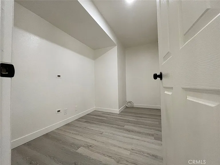 1131 S Alta Vista Ave #F — Photo 13