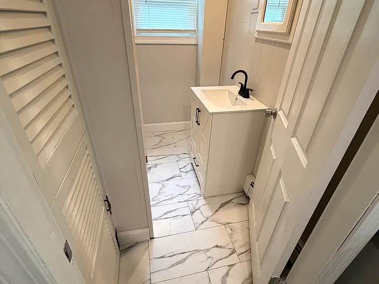 176 Laurel Hill Ave #1 — Photo 3
