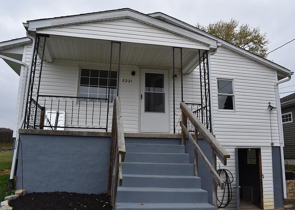 1st image of 2221 Russell Ave