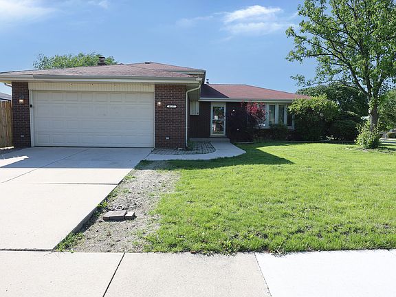 2nd image of 8537 163rd St