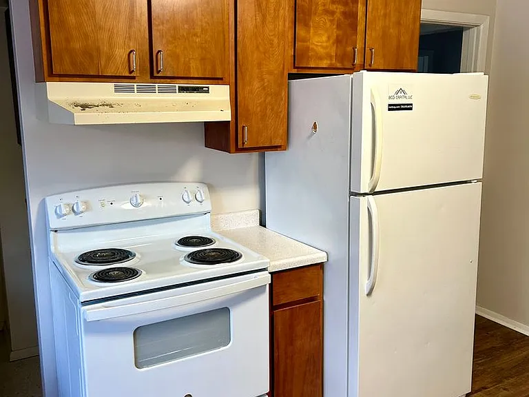 311 E Washington St — Photo 3