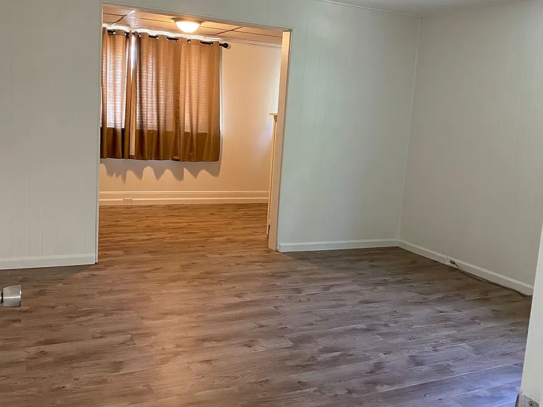 100 Kathleen St #1 — Photo 28