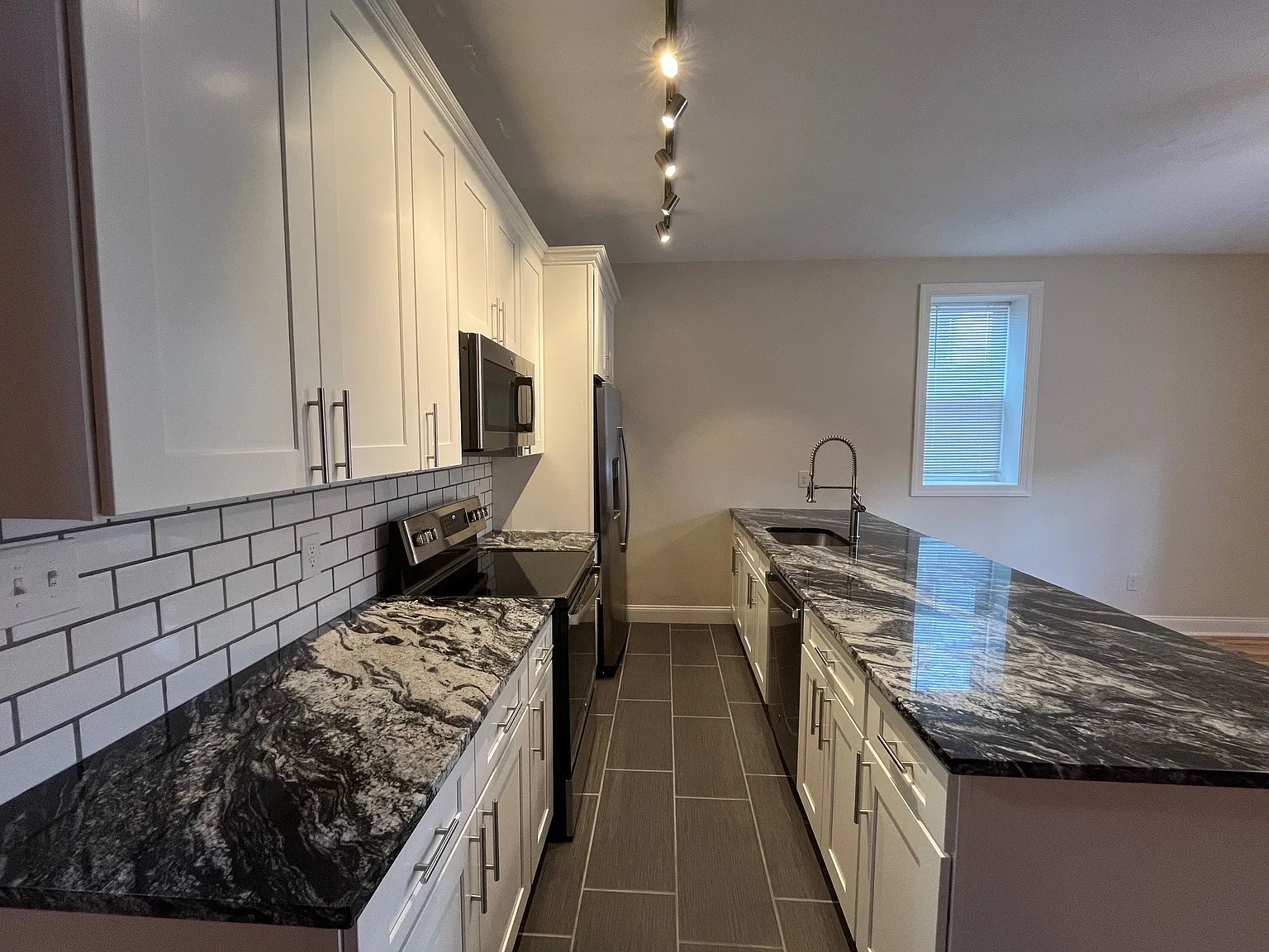 Melwood 335 - 11 — Photo 1