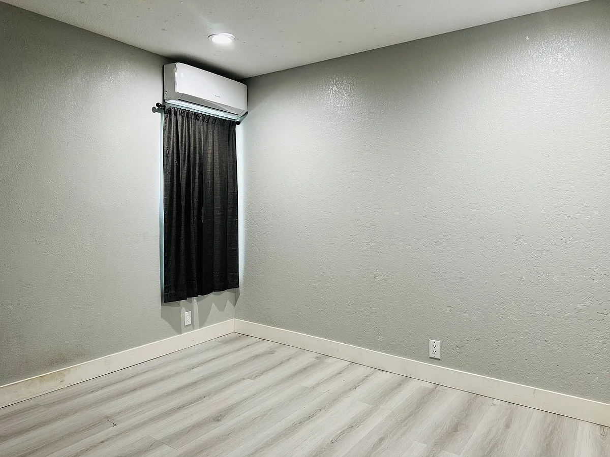 Building Photo - Gloucester Cir