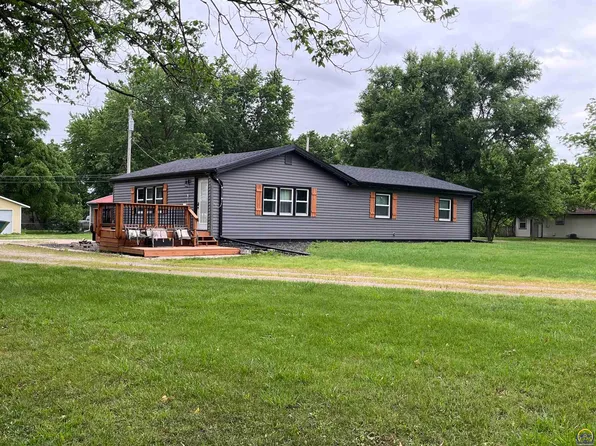 267 Main St, Osage City, KS 66523