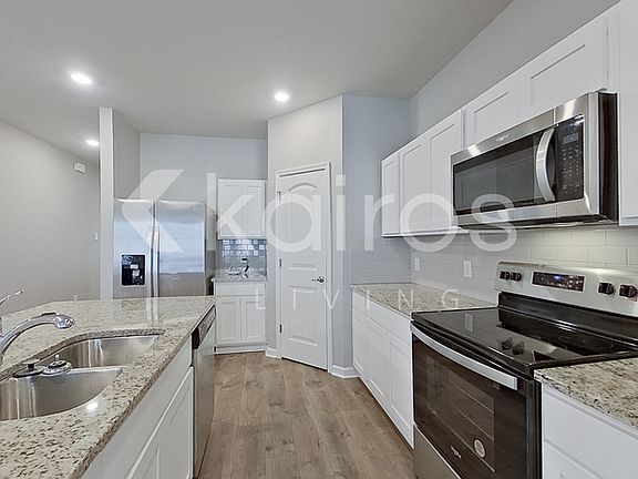 5th image of 130 Yardley Ct